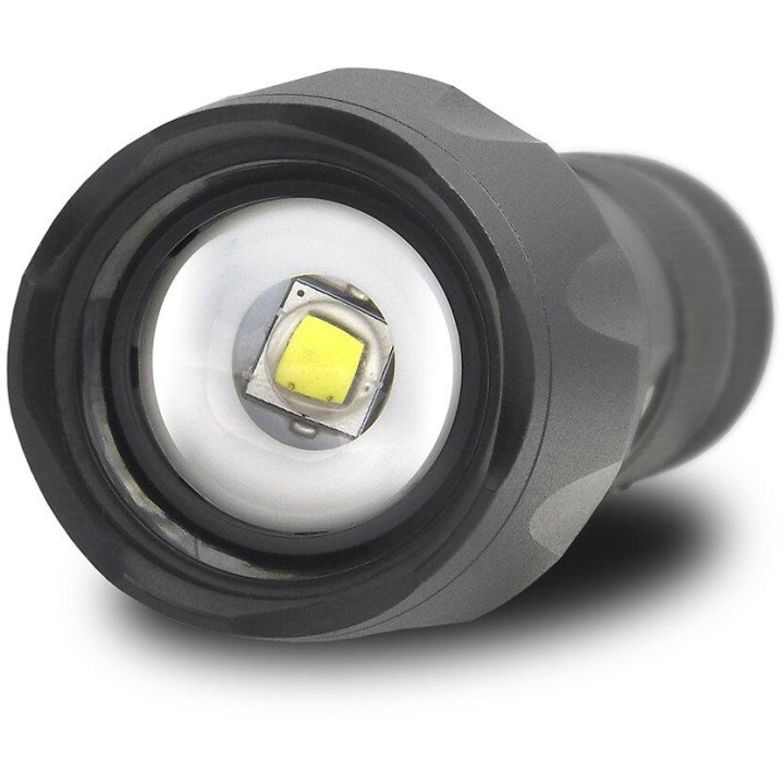 Latarka ręczna diodowa (LED) everActive FL-600 z diodą CREE XM-L2 18650 / 3x AAA (R03)